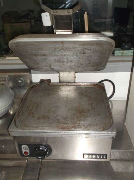 ANVIL INDUSTRIAL SANDWICH TOASTER